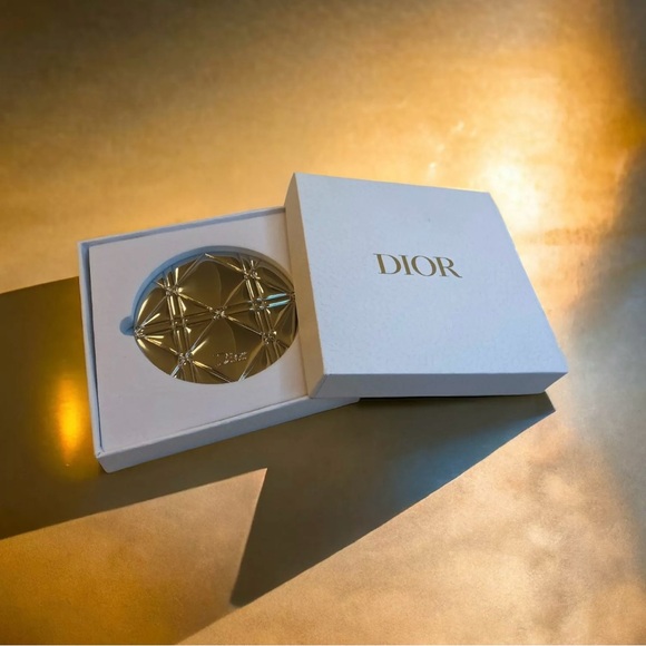 Limited Edition New Dior Beauty Pocket Mirror - Picture 4 of 5
